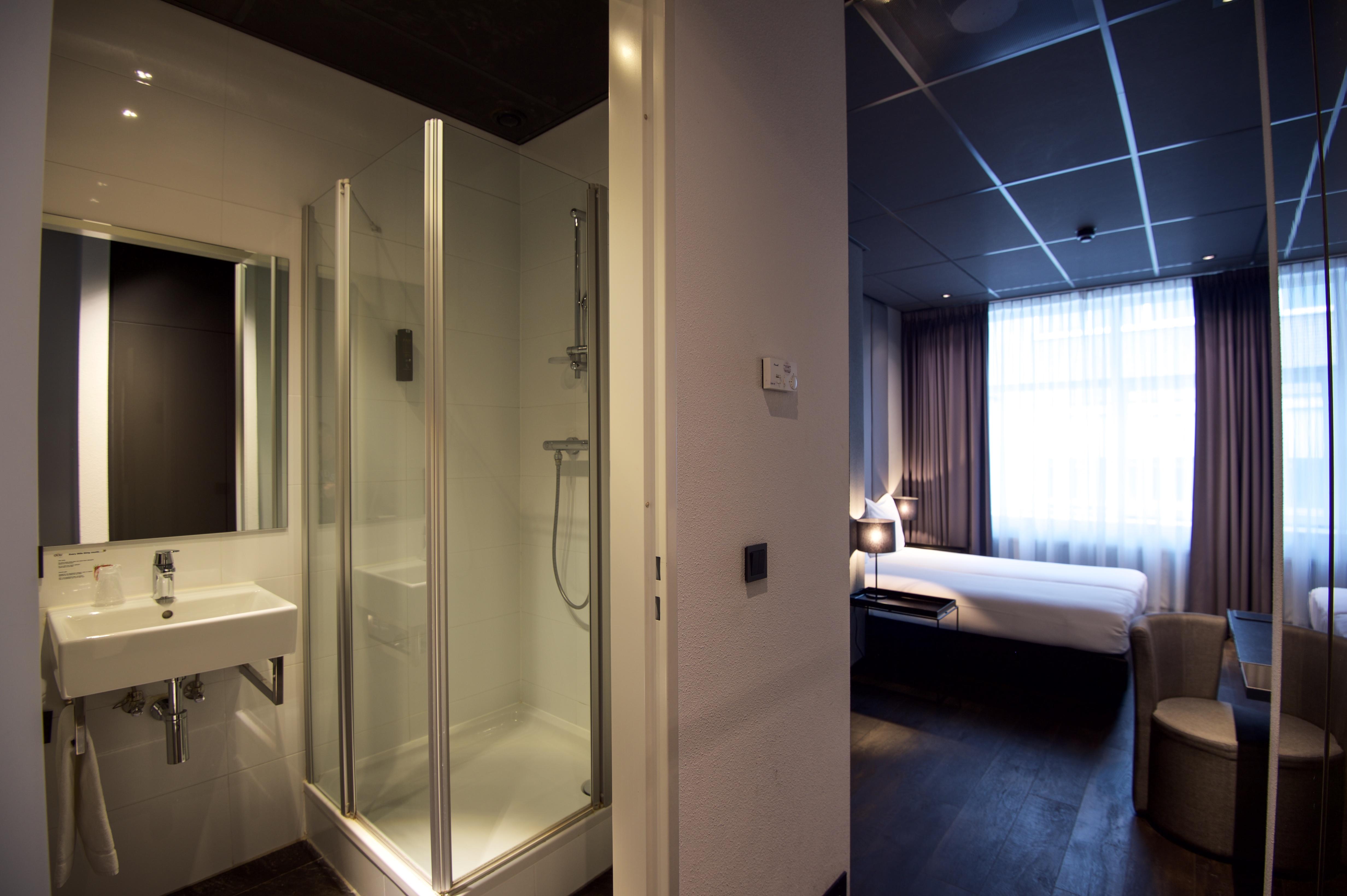 3⋆ DESIGN HOTEL GLOW ≡ Eindhoven, Nederland ≡ Lowest Booking Rates For